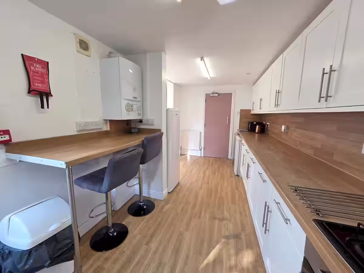 12 Springfield Road, Exeter, DEVON EX4 6JL photograph