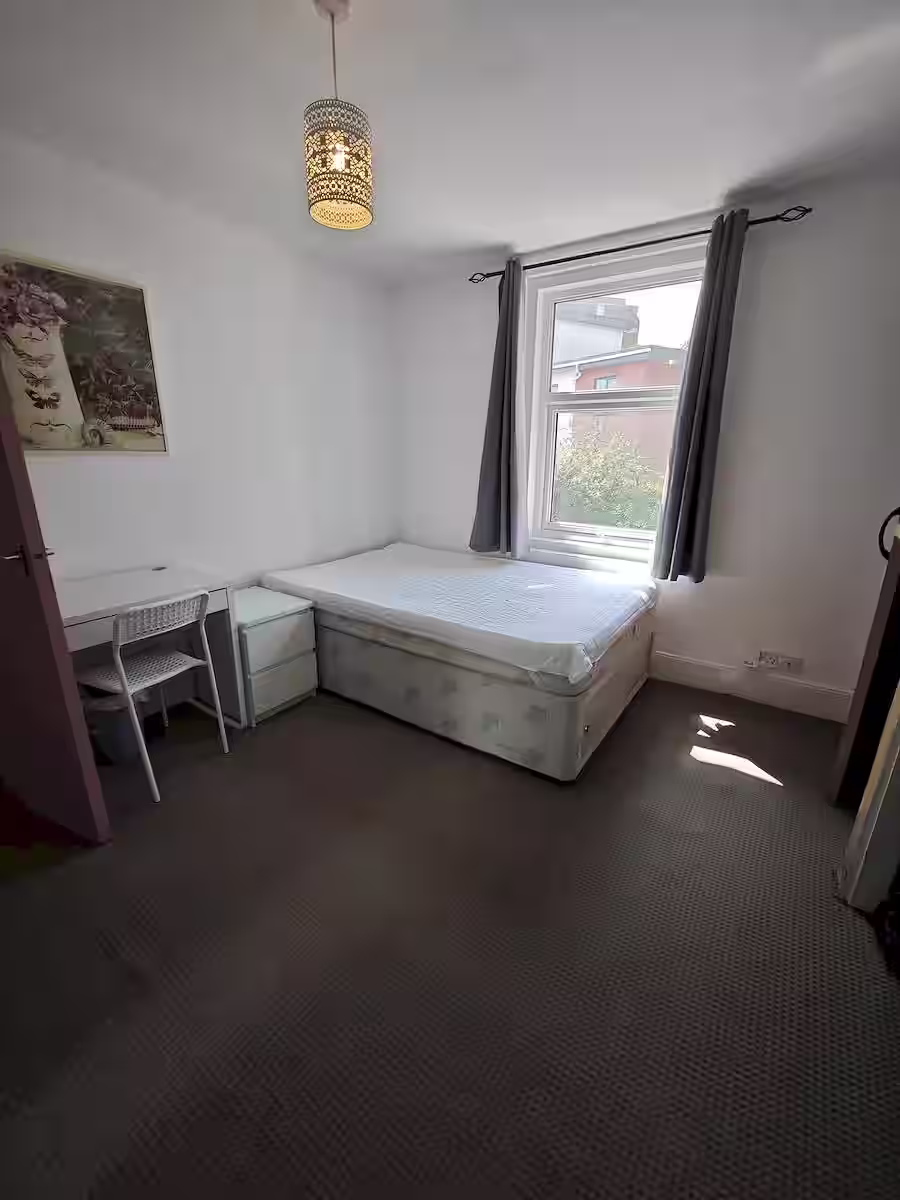2 Longbrook Terrace, Exeter, DEVON EX4 4EU photograph 6