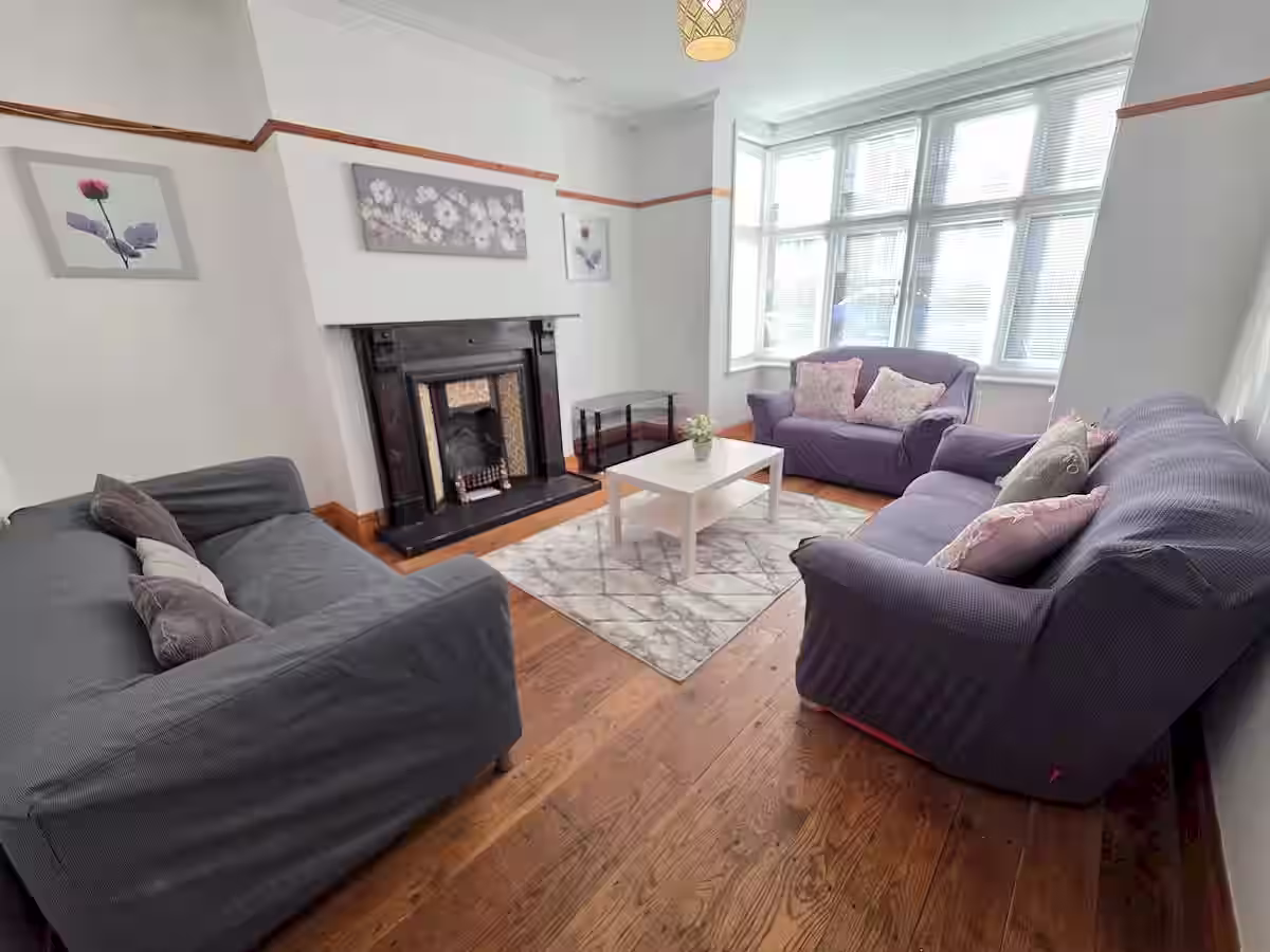 3 Hillside Avenue, Exeter, DEVON EX4 4NW photograph
