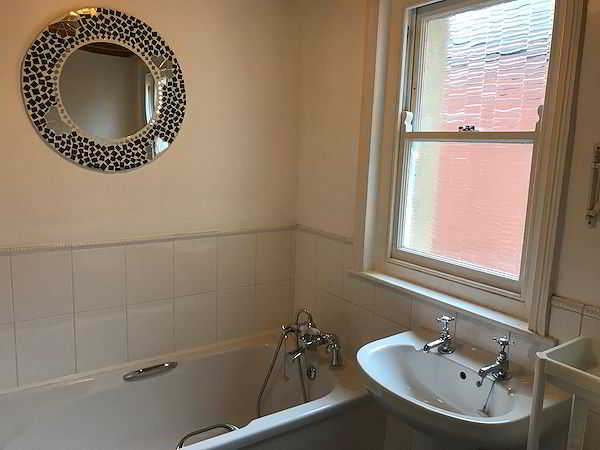 3 Hillside Avenue, Exeter, DEVON EX4 4NW photograph 8