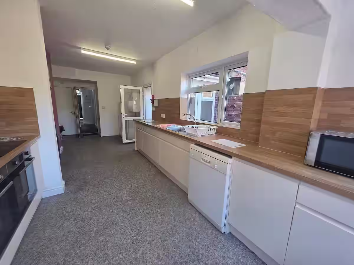 59 Old Tiverton Road, Exeter, DEVON EX4 6NG photograph