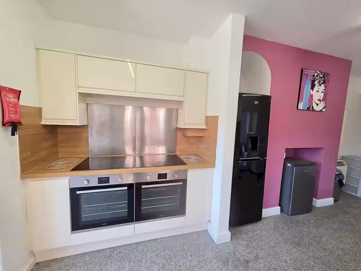 59 Old Tiverton Road, Exeter, DEVON EX4 6NG photograph 3