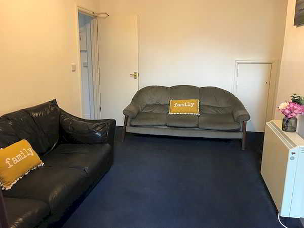 59 Old Tiverton Road, Exeter, DEVON EX4 6NG photograph 5