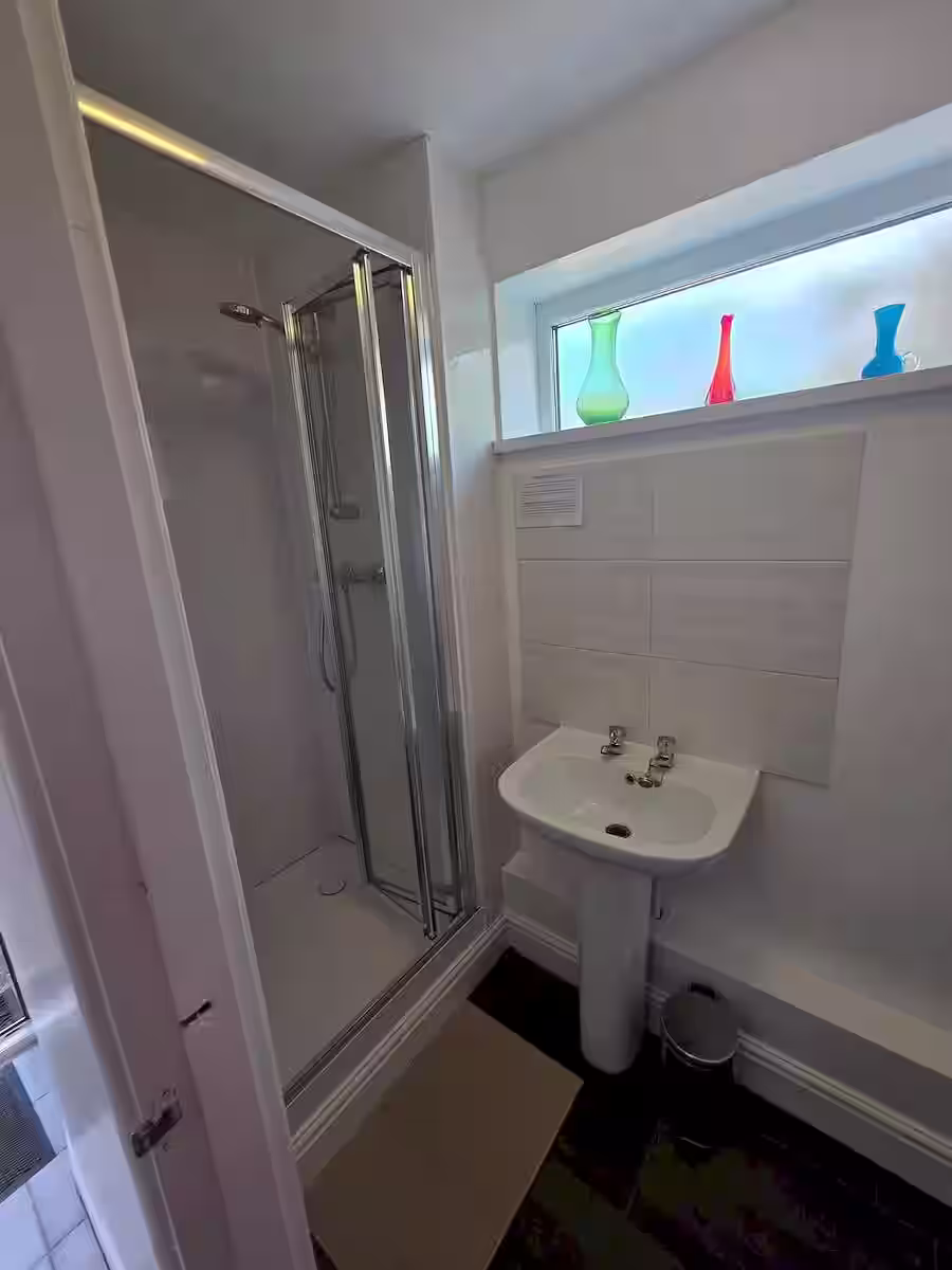 69 Old Tiverton Road, Exeter, DEVON EX4 6NG photograph 6