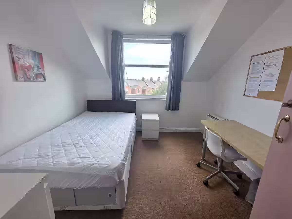 69 Old Tiverton Road, Exeter, DEVON EX4 6NG photograph 7