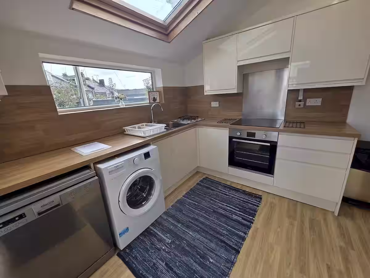 75 Howell Road, Exeter, DEVON EX4 4LZ photograph 4