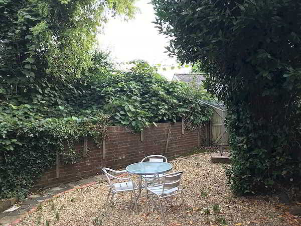 7 Hillsborough Avenue, Exeter, DEVON EX4 6BW photograph 5