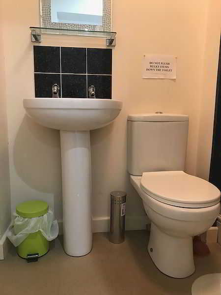 Basement Flat, 48 Old Tiverton Road, Exeter, DEVON EX4 6NG photograph 4