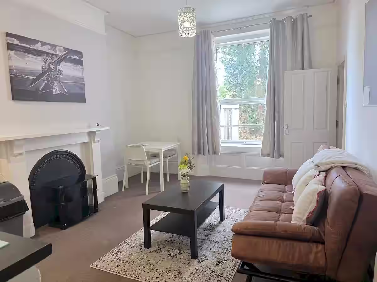 Ground Floor Flat 1, 48 Old Tiverton Road, Exeter, DEVON EX4 6NG photograph