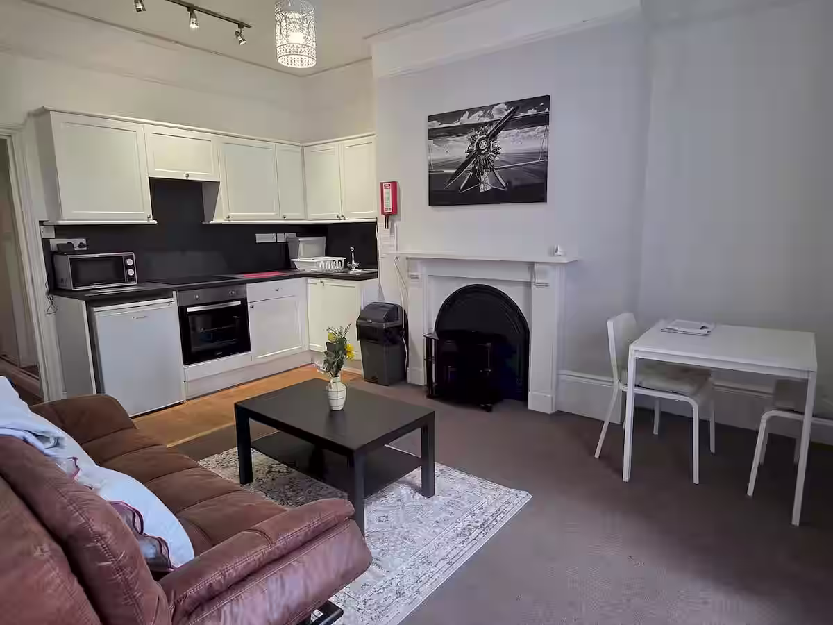 Ground Floor Flat 1, 48 Old Tiverton Road, Exeter, DEVON EX4 6NG photograph 3