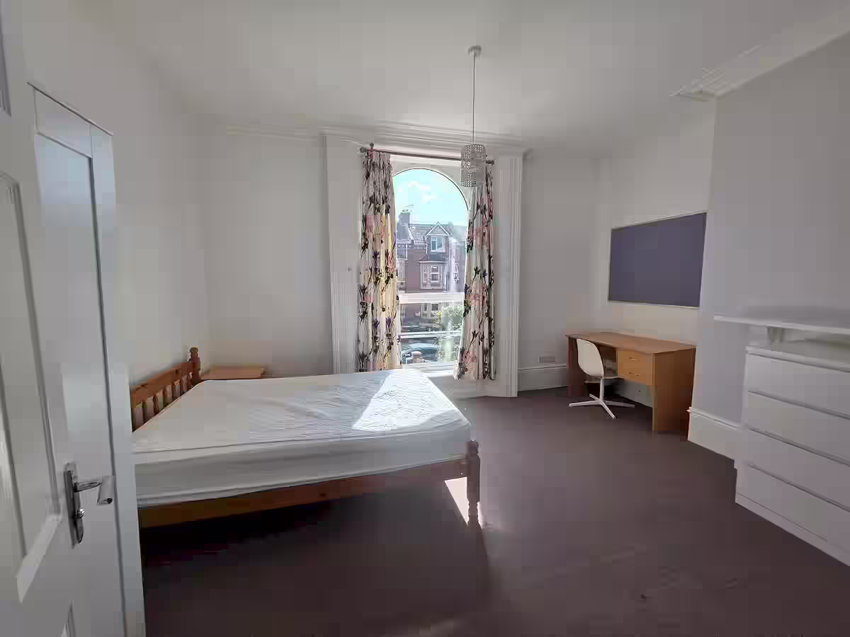 Ground Floor Flat 1, 48 Old Tiverton Road, Exeter, DEVON EX4 6NG photograph 6