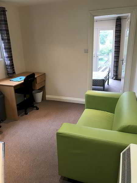 Flat 1B, 48 Old Tiverton Road, Exeter, DEVON EX4 6NG photograph 2
