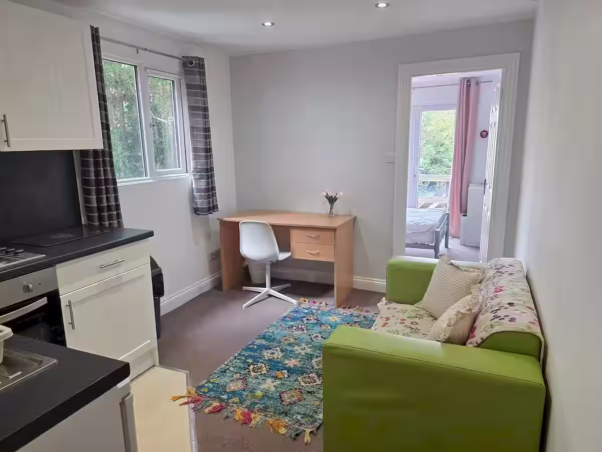 Flat 1B, 48 Old Tiverton Road, Exeter, DEVON EX4 6NG photograph 4
