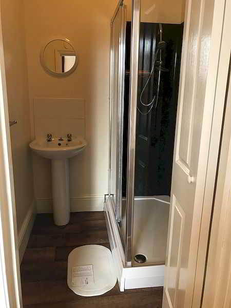 Flat 2, 48 Old Tiverton Road, Exeter, DEVON EX4 6NG photograph 3