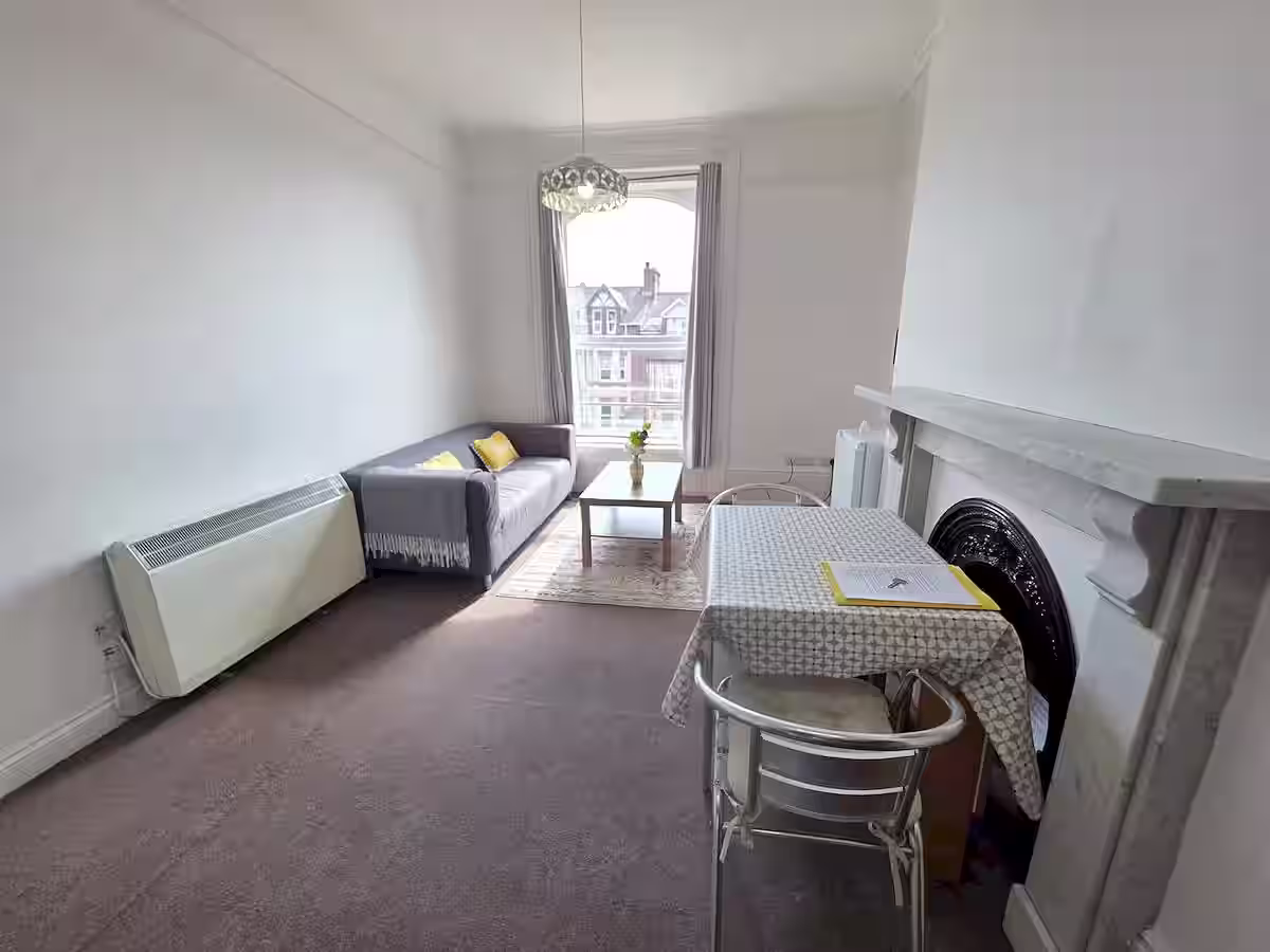 Flat 2, 48 Old Tiverton Road, Exeter, DEVON EX4 6NG photograph 5