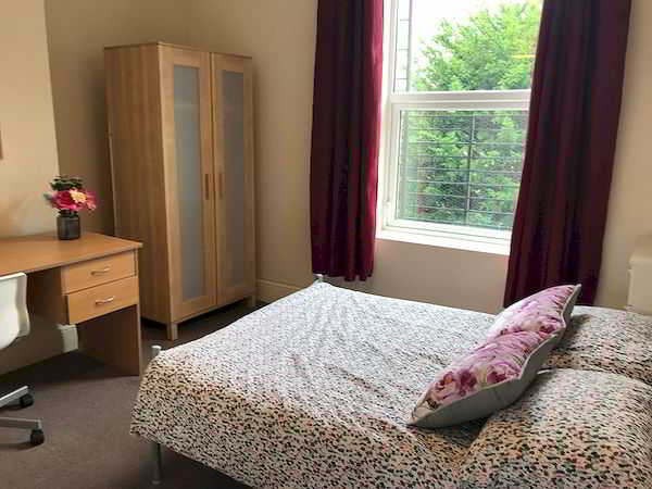 Flat 2, 48 Old Tiverton Road, Exeter, DEVON EX4 6NG photograph 5