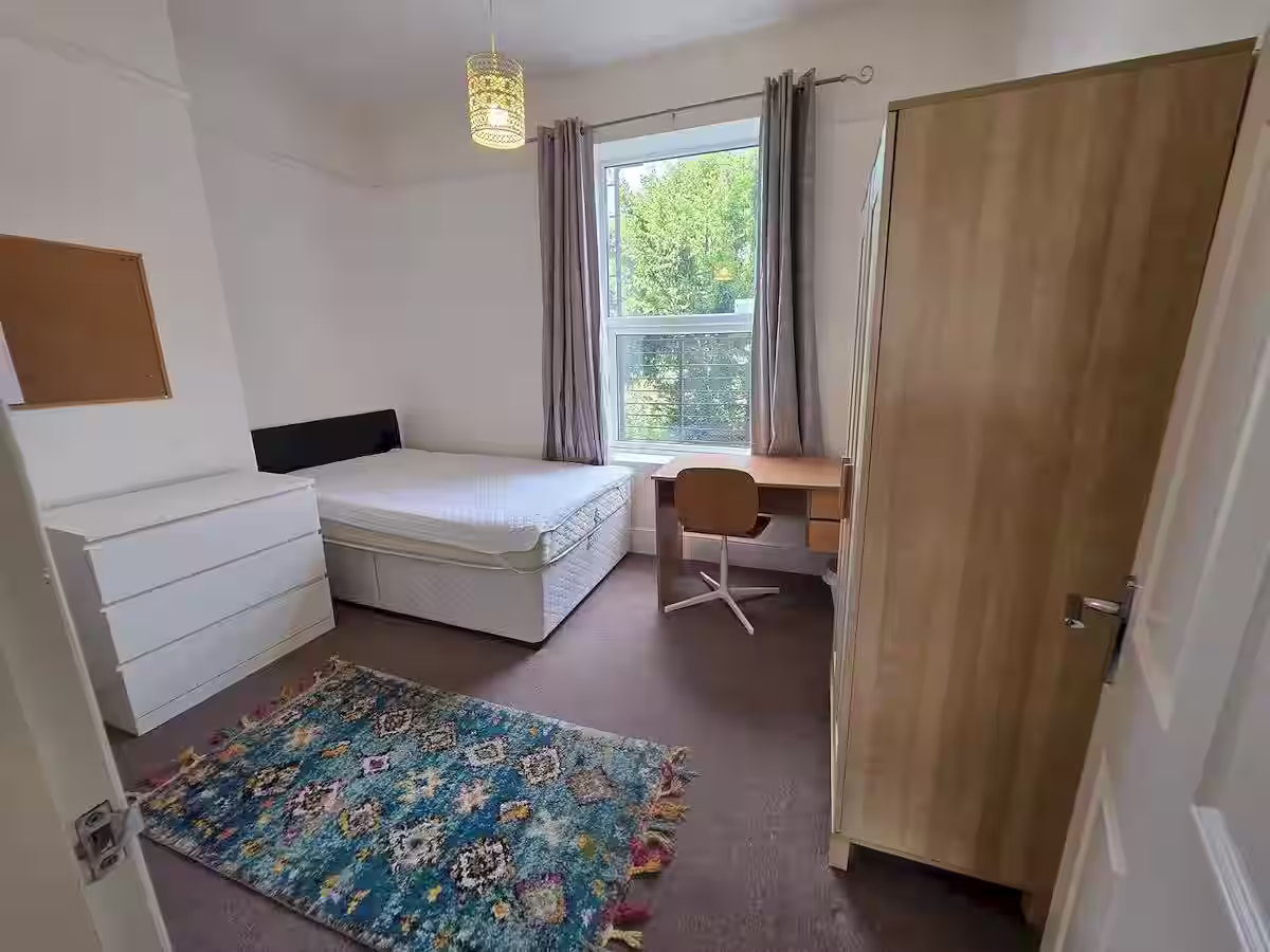 Flat 2, 48 Old Tiverton Road, Exeter, DEVON EX4 6NG photograph 7