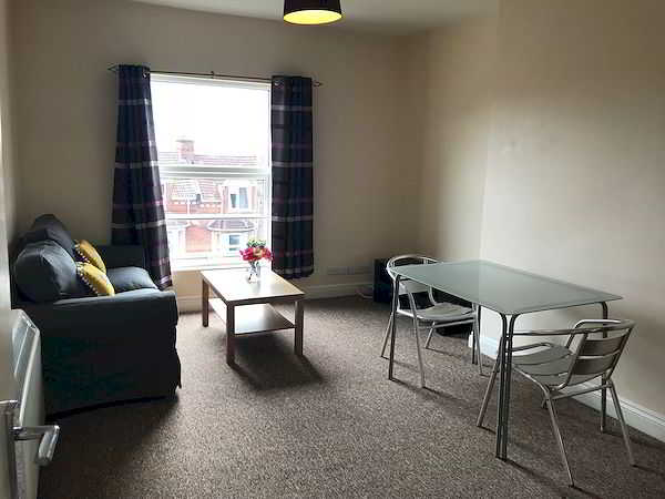 Flat 3, 48 Old Tiverton Road, Exeter, DEVON EX4 6NG photograph 2