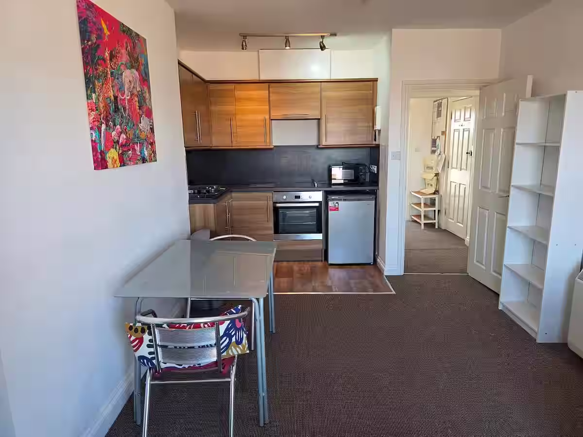 Flat 3, 48 Old Tiverton Road, Exeter, DEVON EX4 6NG photograph 3