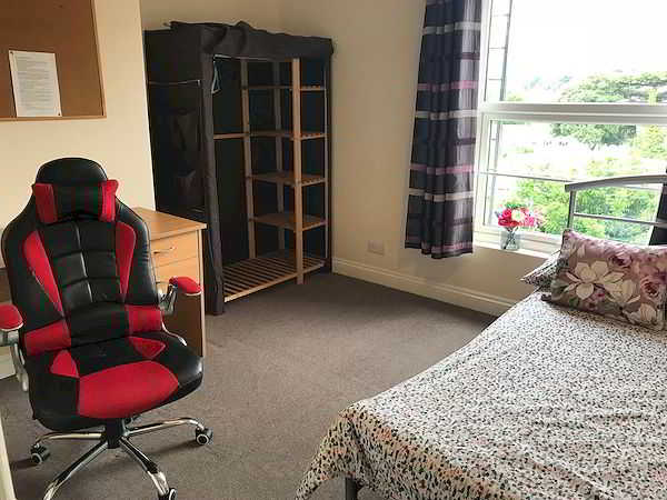 Flat 4, 48 Old Tiverton Road, Exeter, DEVON EX4 6NG photograph 3